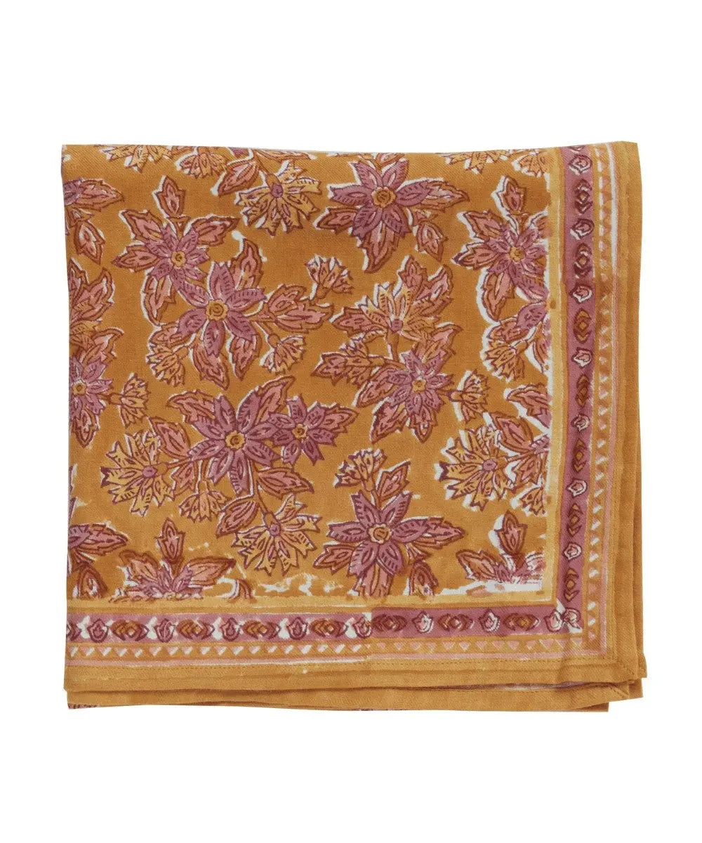 Grand foulard Indien Arya Tandoori de la marque Bonheur du Jour sur fond blanc