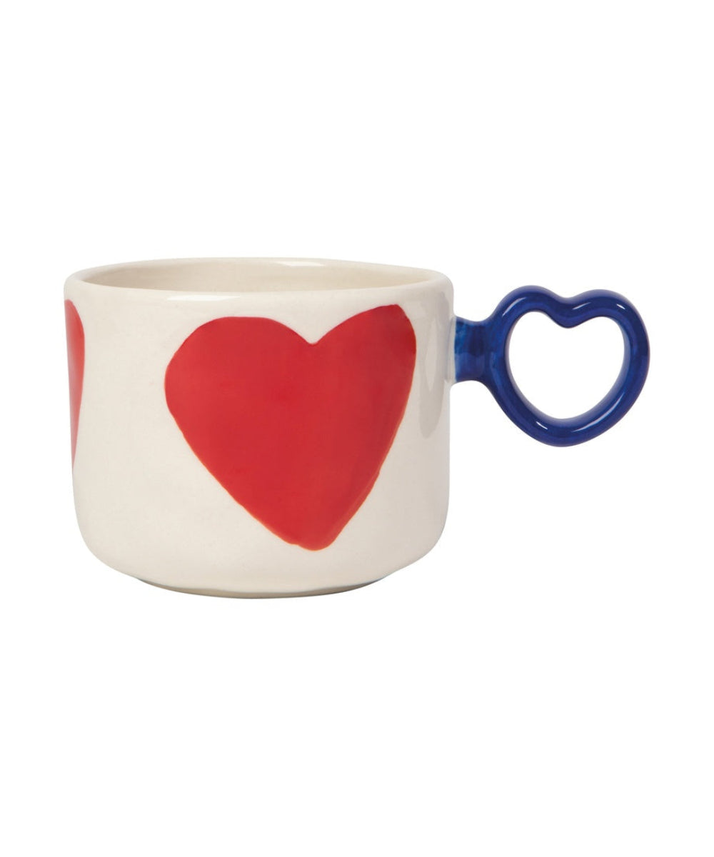 Mug en gres avec motifs cœurs pop colorés Big Love Danica Studio sur fond blanc