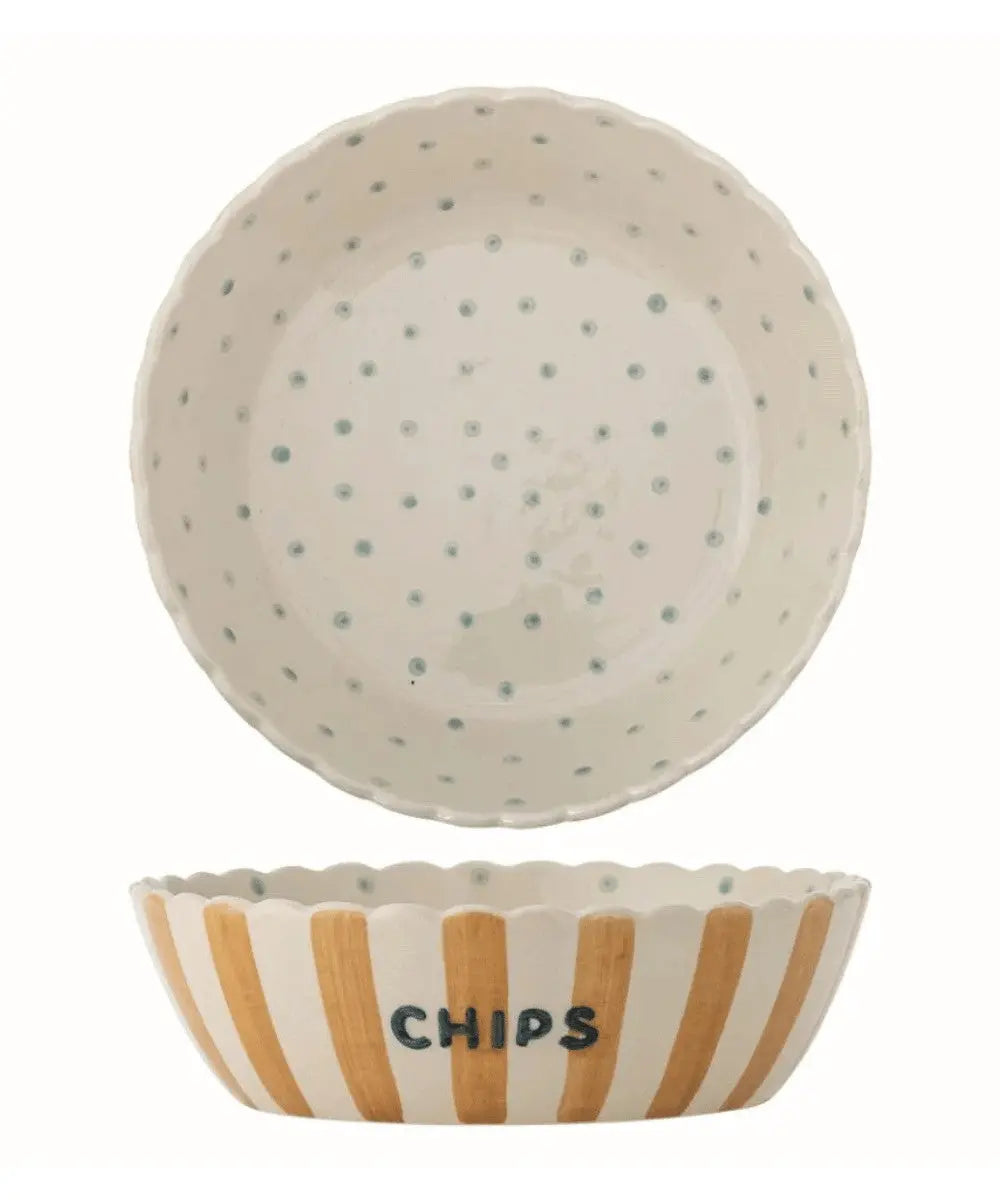 Grand plat Chips de Bloomingville sur un fond blanc et avec la vue de l'intérieur du plat