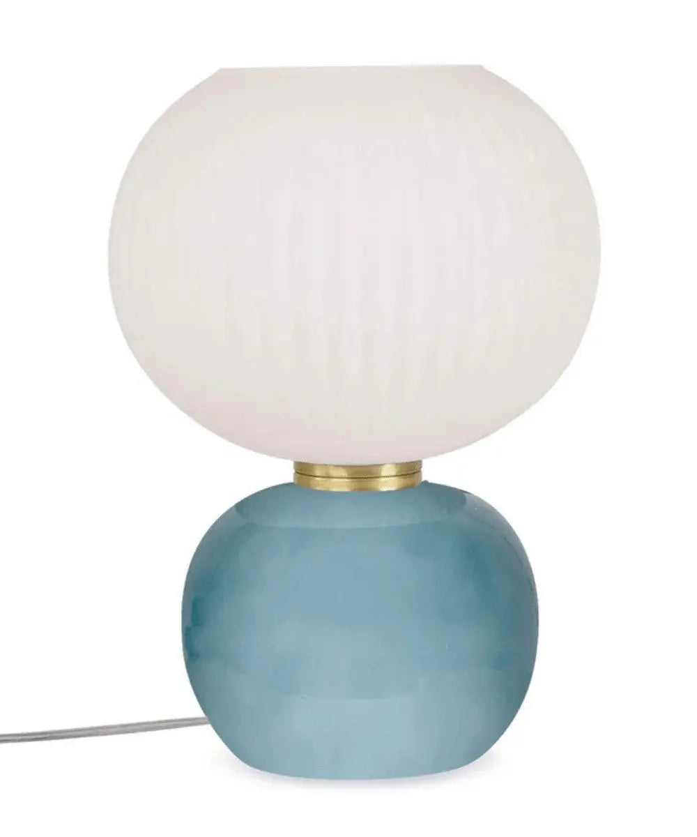 Grande lampe à poser Adonis Bleu givré sur fond blanc