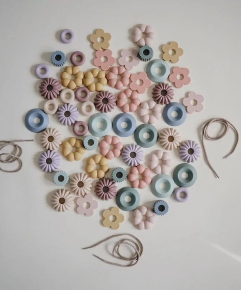 Jeu d'enfilage de perles Mushie