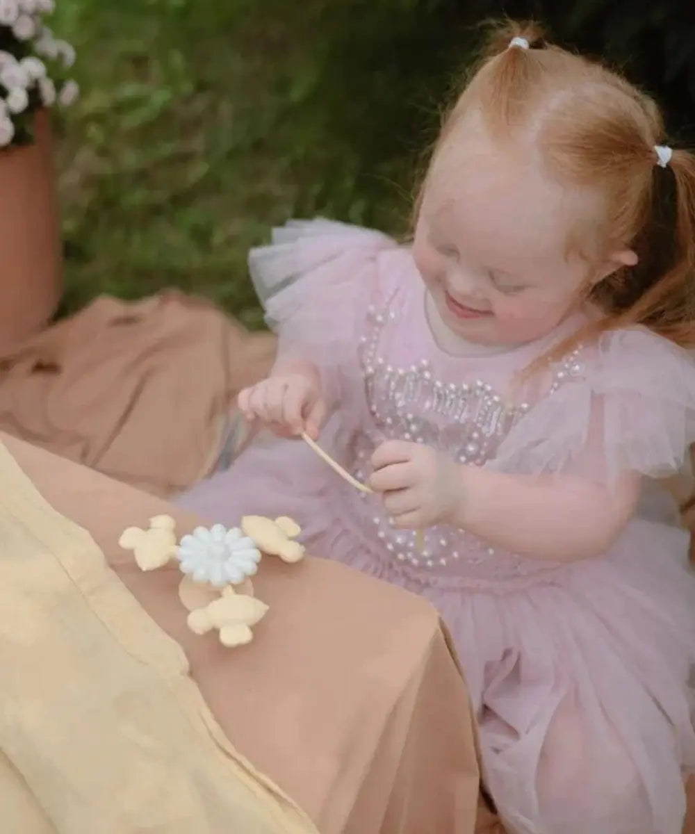 Jouet rotatif sur ventouse Abeilles de la marque pour enfants, Mushie