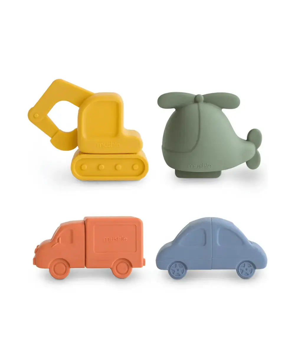 Set de 4 jouets pour le bain en forme de véhicules de la marque Mushie