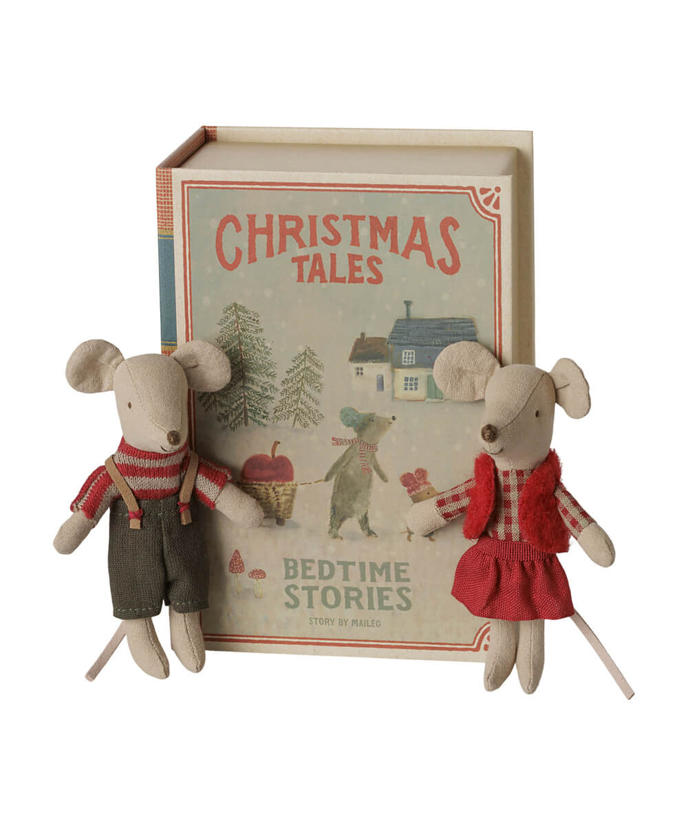 Jumeaux Souris de Noël en Coffret Livre de la marque Maileg, sur fond blanc