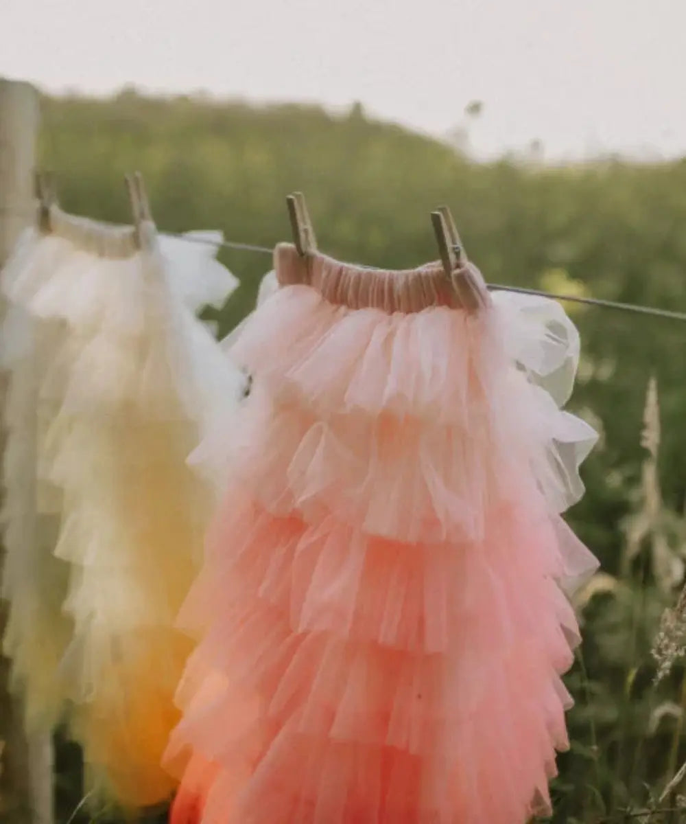 Jupe froufrous Orange de Ratatam en situation