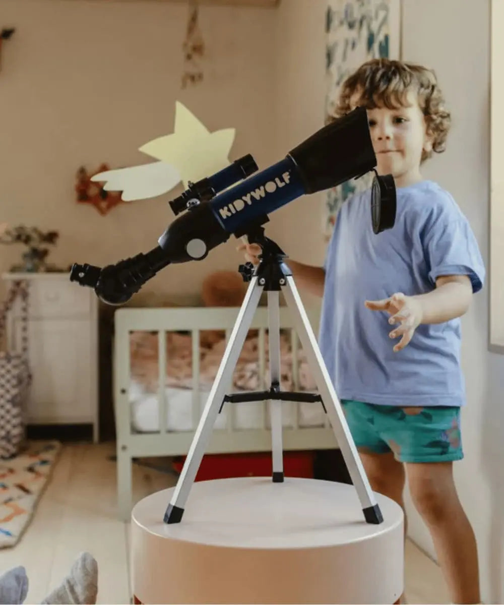 Téléscope astronomique adapté pour les enfants à partir de 7 ans