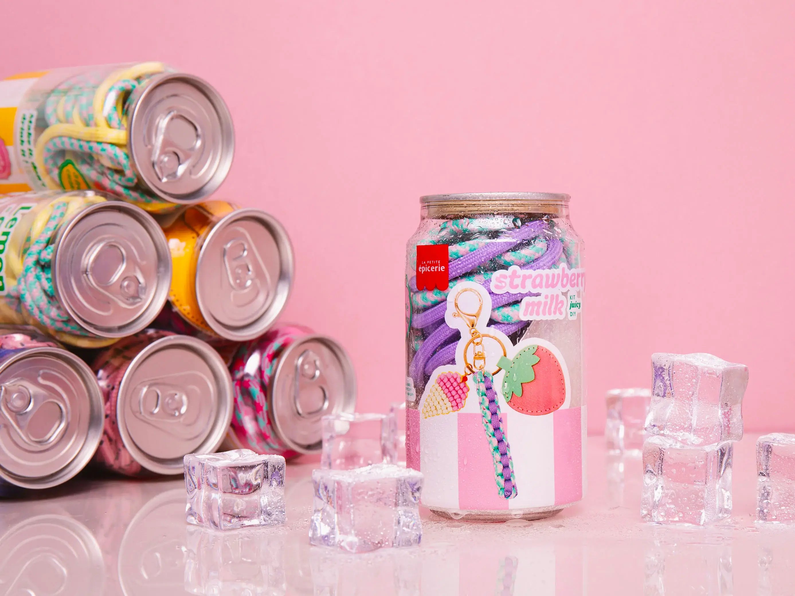 Canette Strawberry Milk et bag charm DIY La Petite Epicerie