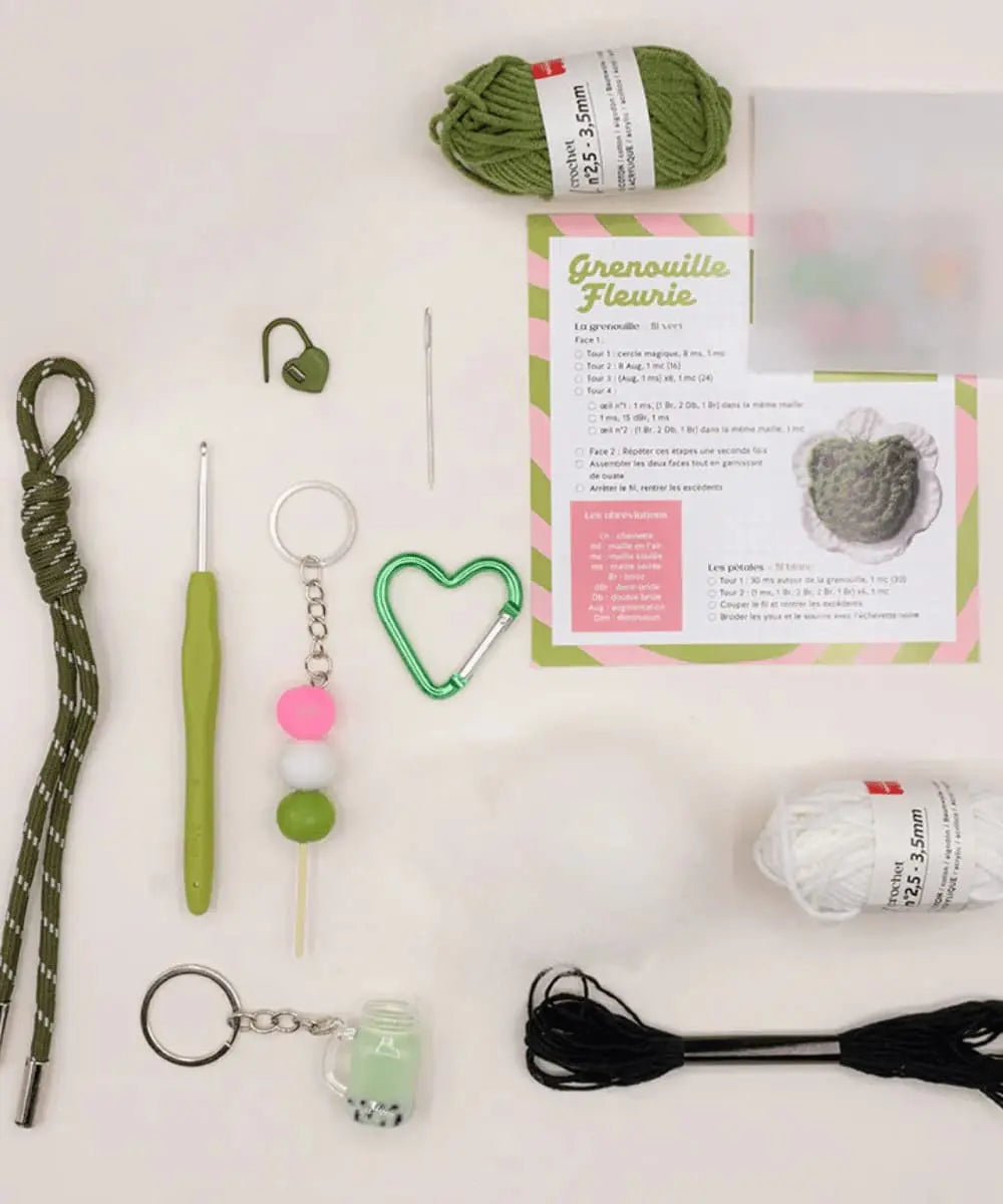 Contenu du Kit Crochet DIY Bag Charms, Matcha Club de La Petite Épicerie