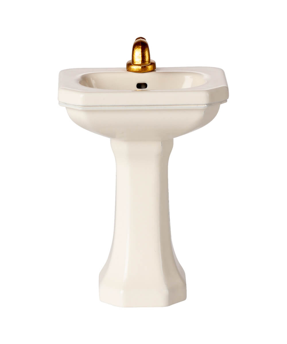 Lavabo pour Souris - Blanc Cassé de la marque Maileg, sur fond blanc