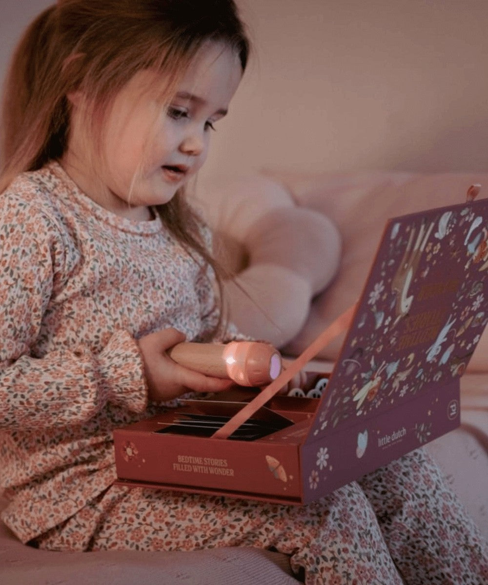 Little Dutch | Coffret lampe à histoires Fairy Garden