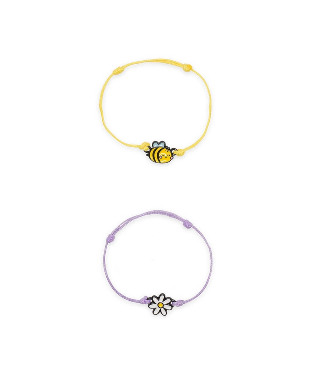 Lot de 2 bracelets Legami Better Together Abeille, motifs abeille et marguerite, présentés séparément sur fond blanc