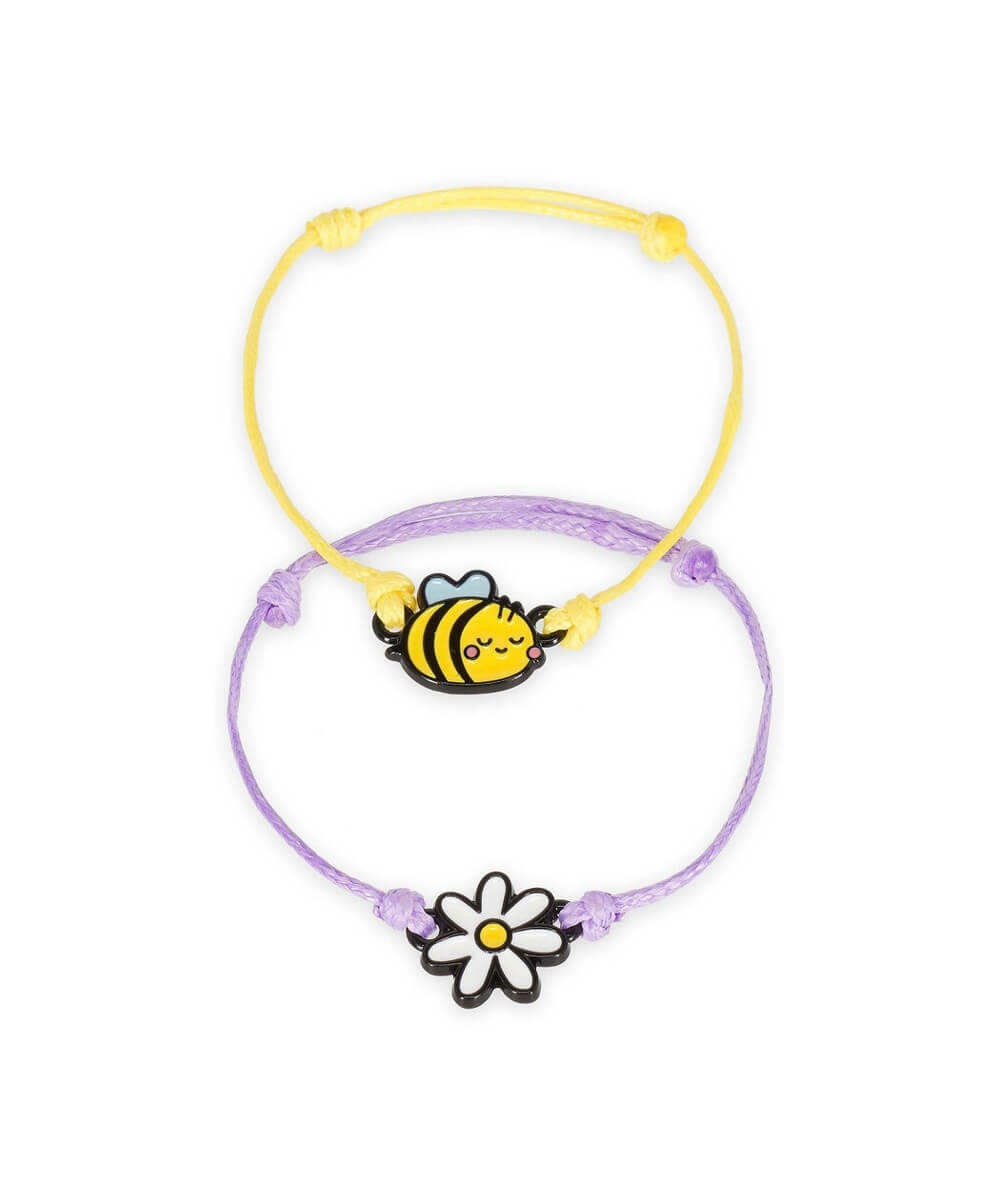 Bracelets Legami Abeille à cordons jaune et violet, présentés ensemble sur fond blanc
