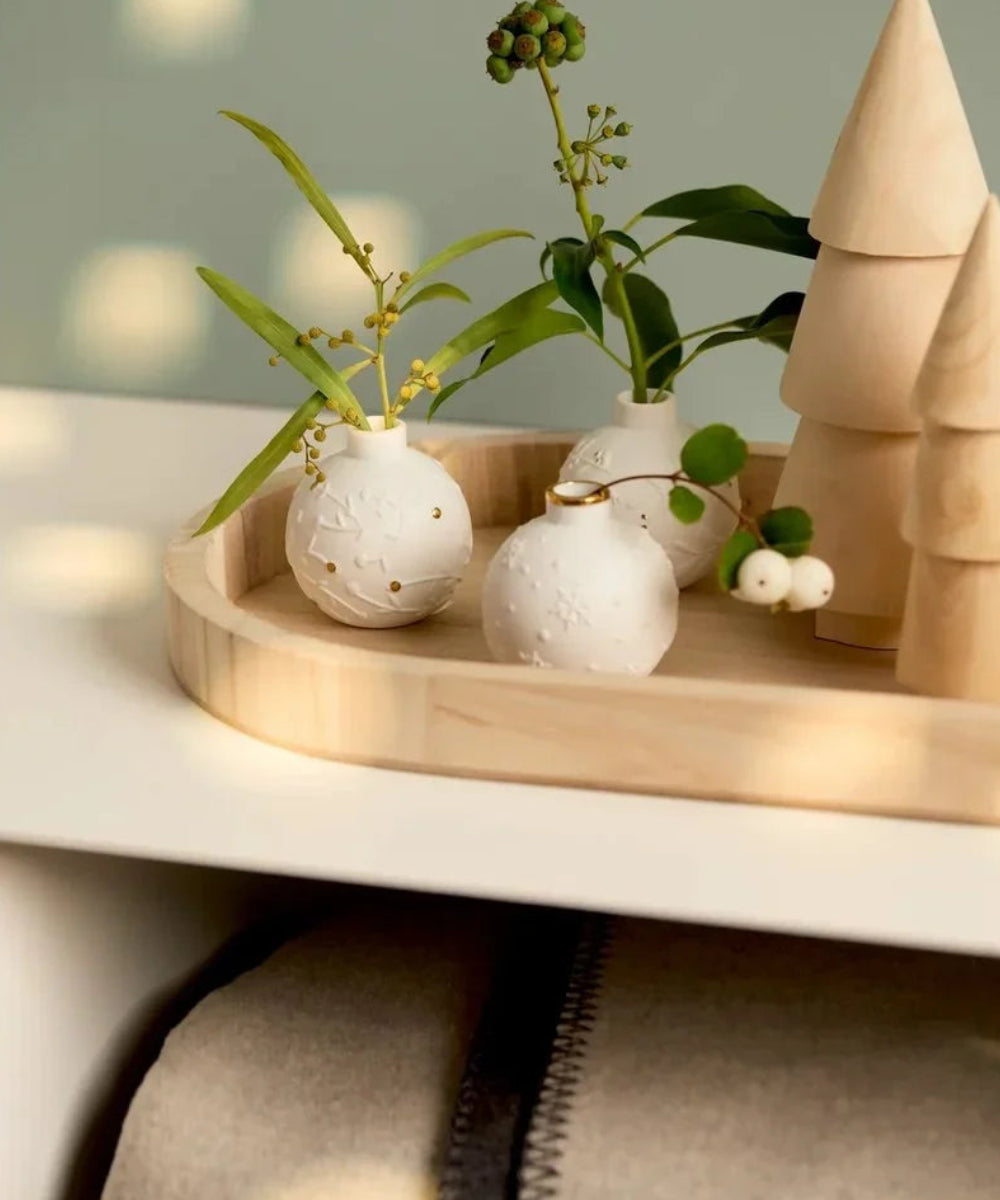 Gros plan en situation de Lot de 3 mini-vases Boules d'hiver de la marque Räder