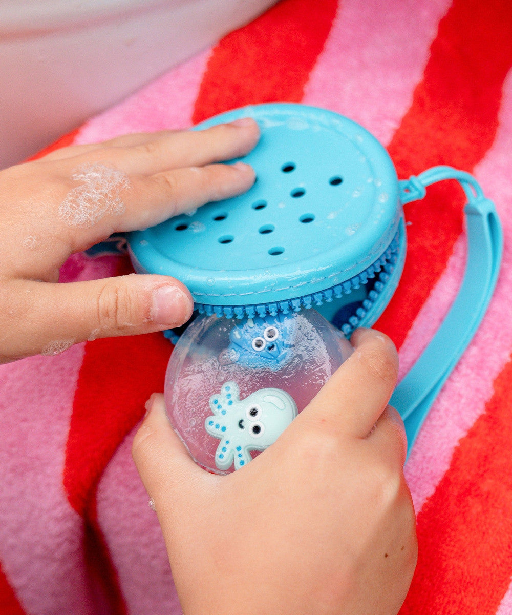Pochette en silicone du coffret Ocean Petikids et Ludi Soap