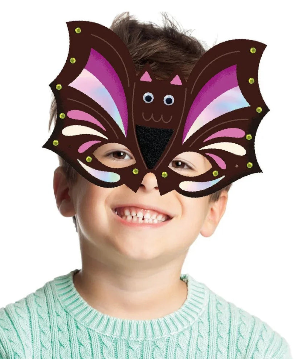 Vue en situation de Ma pochette d'artiste - masques d'halloween de la marque Auzou