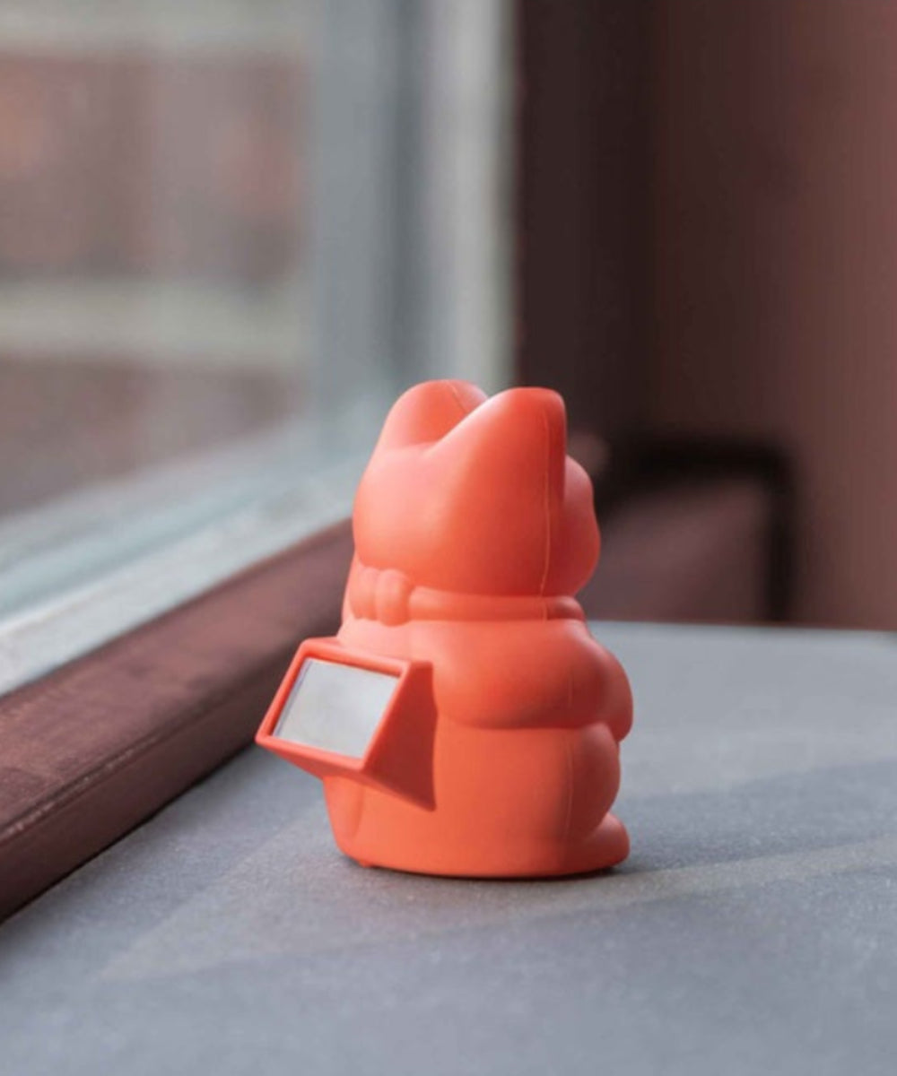 Lucky Cat solaire orange fluo, Maneki Neko énergie de Donkey