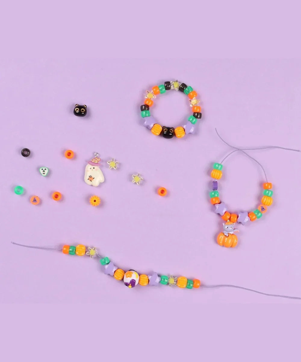Vue en situation de Mes premiers bijoux - halloween de la marque Auzou