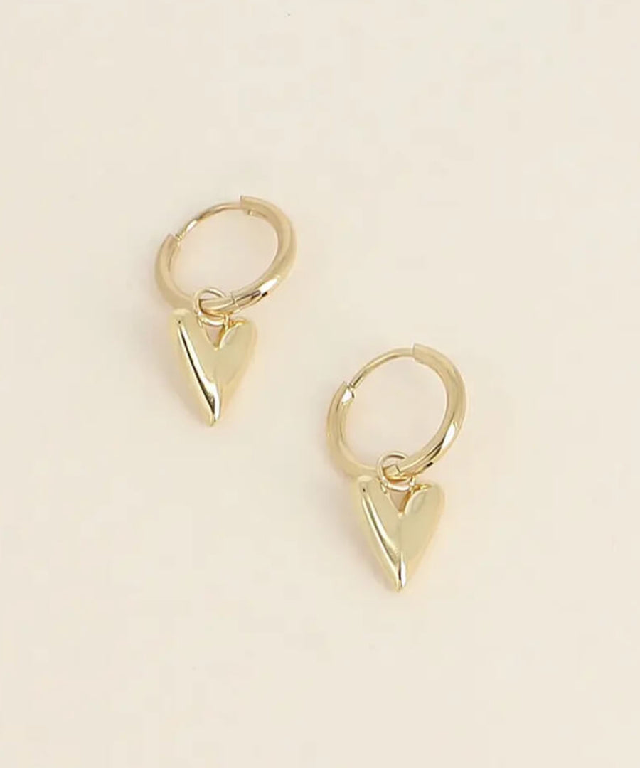 Mini créoles dorées Artley Cœur XS, sélection Merci Léonie, sur fond clair
