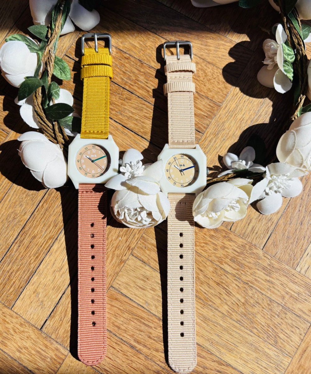 Montre Sunburn Mini Kyomo aux couleurs chaudes en situation