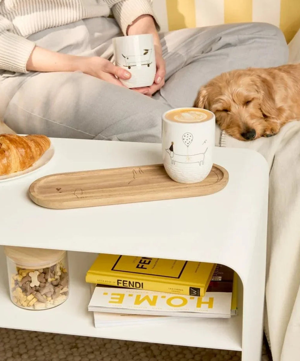 Gros plan en situation de Mug en porcelaine Teckel skateboard de la marque Räder