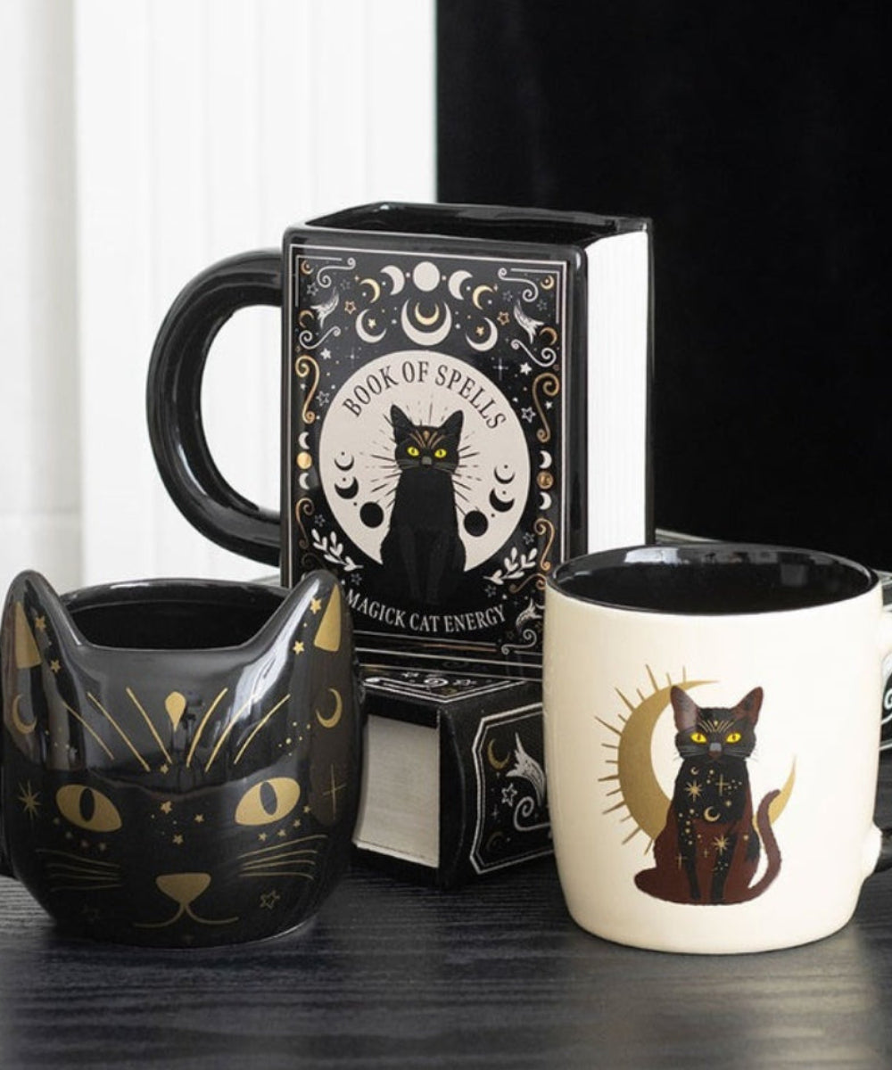 Mug Livre de sorts Chat noir de la sélection Merci Léonie en détail ou en situation