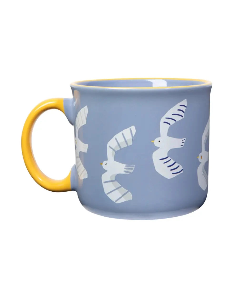 Grand mug en grès avec de jolis motifs en forme de Mouettes.