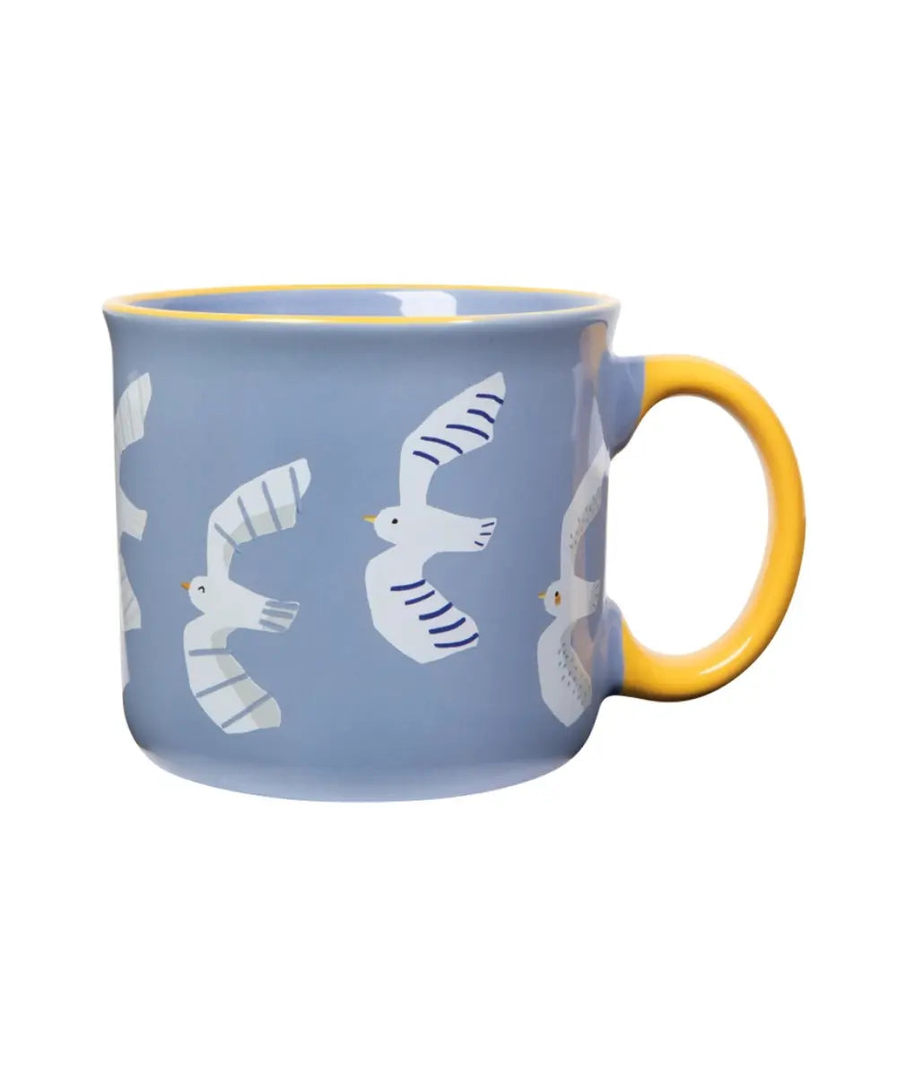 Grand mug en grès avec de jolis motifs en forme de Mouettes.