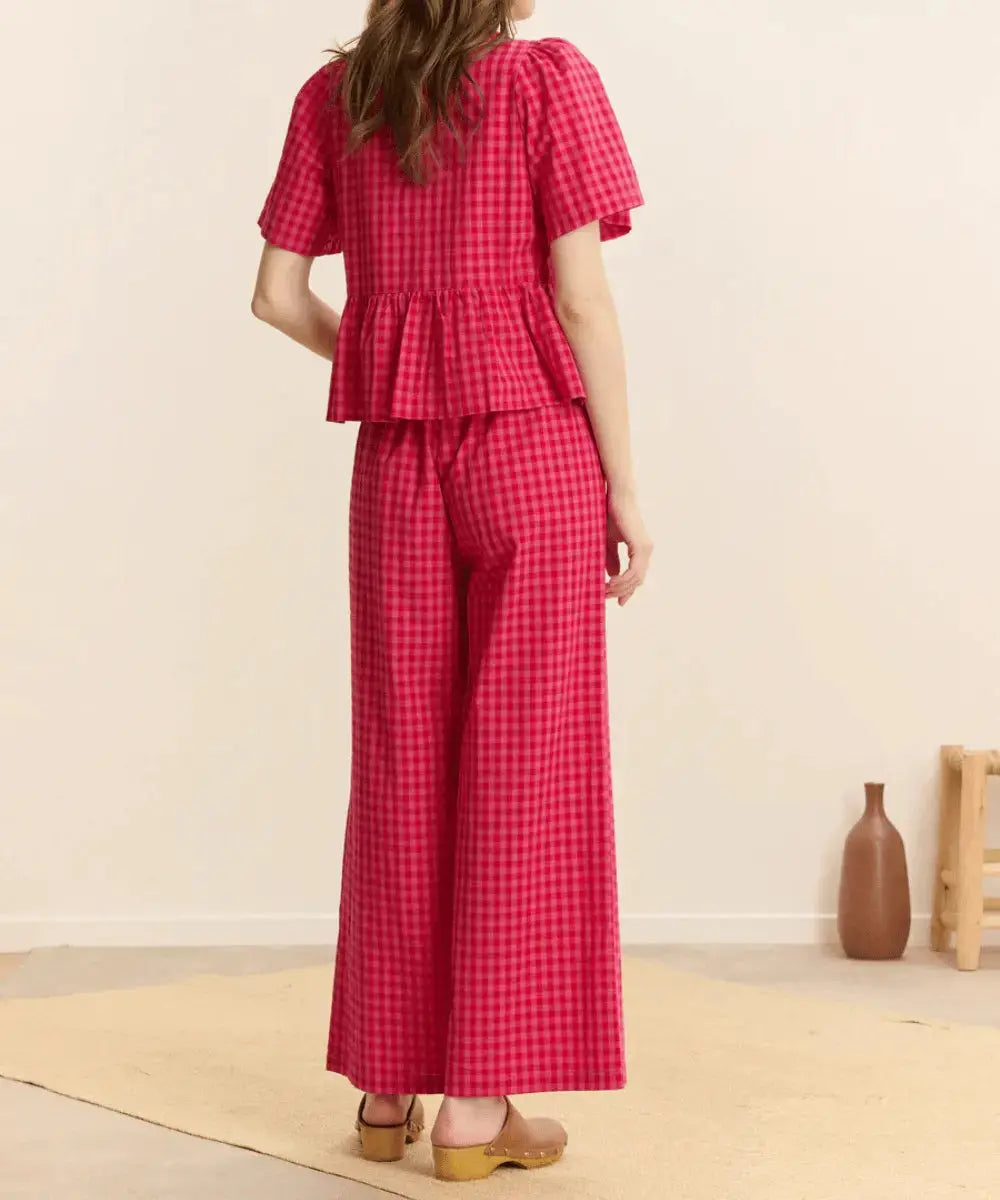 Vue d'une tenue entière avec le pantalon en coton de Garance