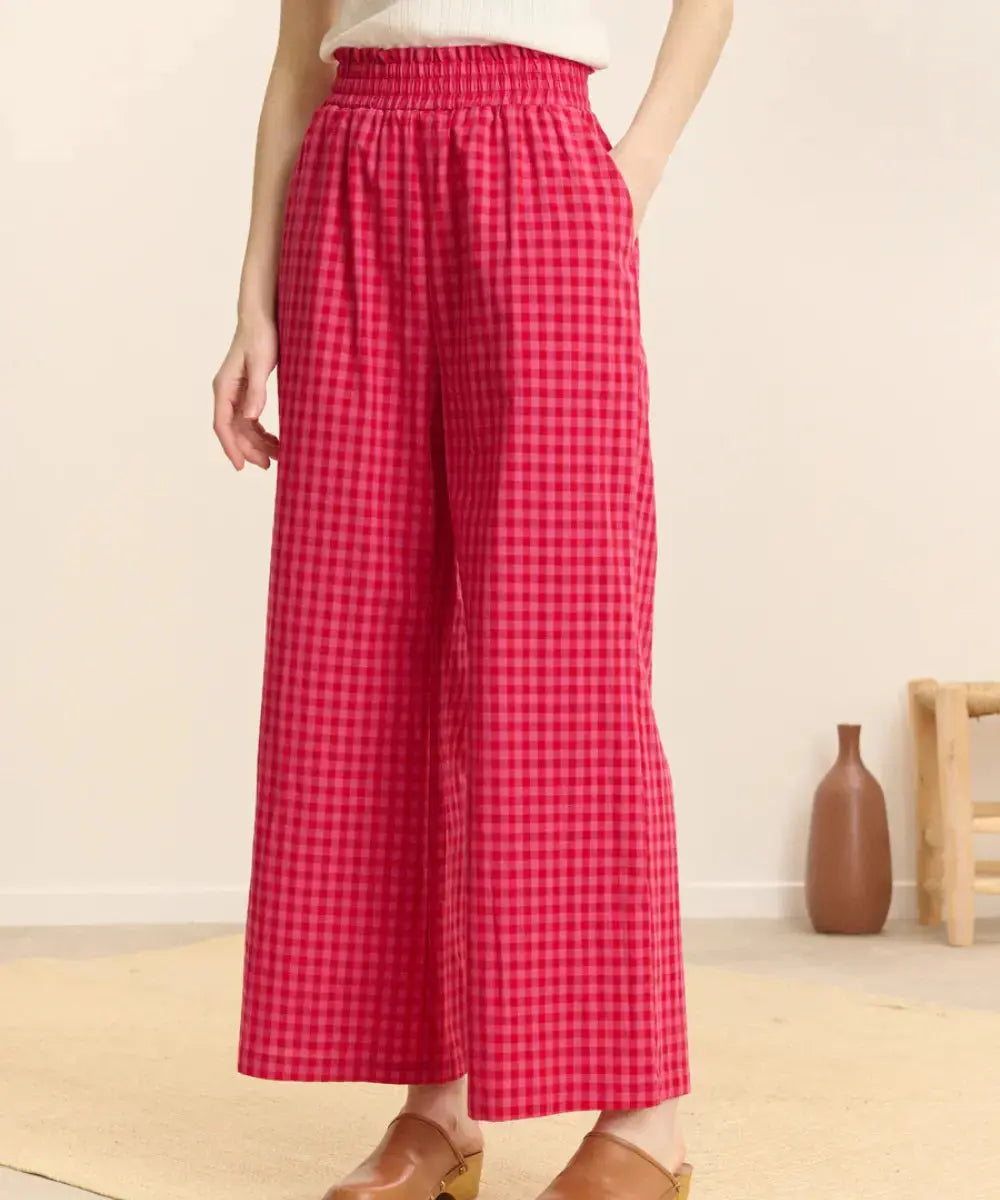 Vue de la taille élastiquée du pantalon Coline de Garance Paris
