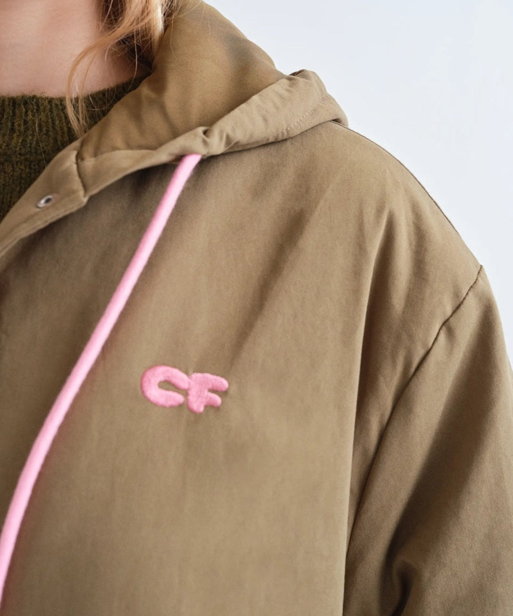 Parka verte à capuche de Compañía Fantástica