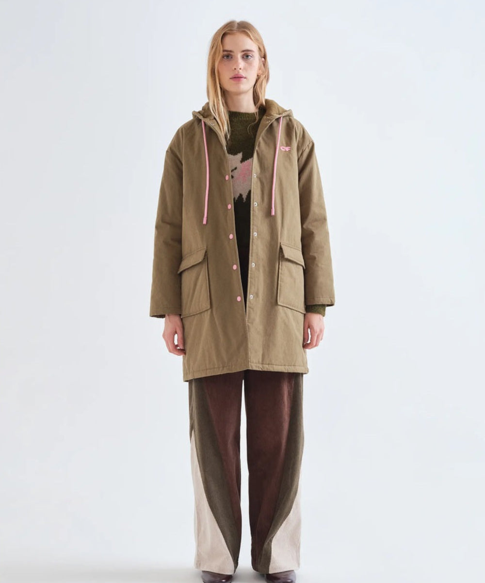 Parka verte à capuche de Compañía Fantástica