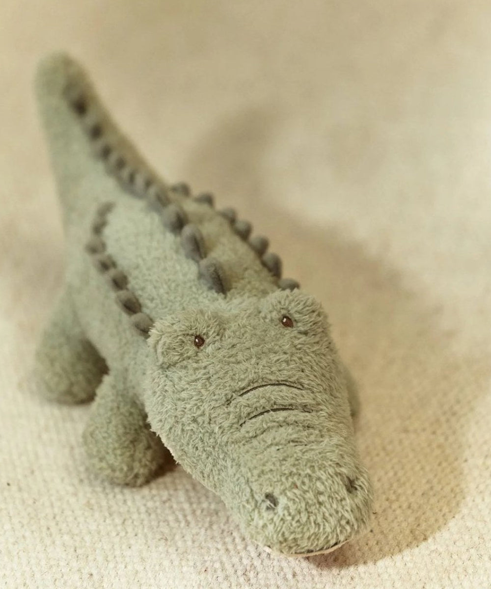 Peluche crocodile safari friends little dutch en tissu vert doux pour bebe.