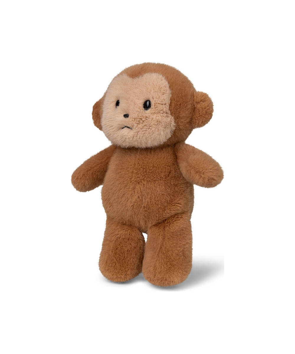 Peluche Singe WWF Fuzzy 18 cm de Bon Ton Toys, debout de trois quarts sur fond blanc