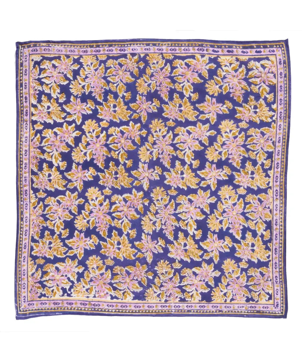 Détail de l'imprimé artisanale du petit foulard Arya Indigo de Bonheur du Jour