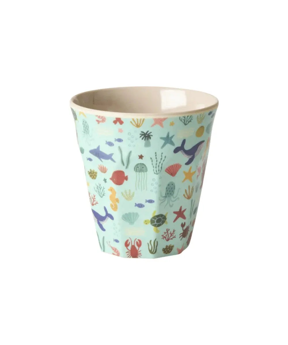 Petit gobelet mélamine Océan Bleu de la marque Rice sur fond blanc