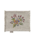 Petit Tapis Miniature à Fleurs de la marque Maileg, sur fond blanc