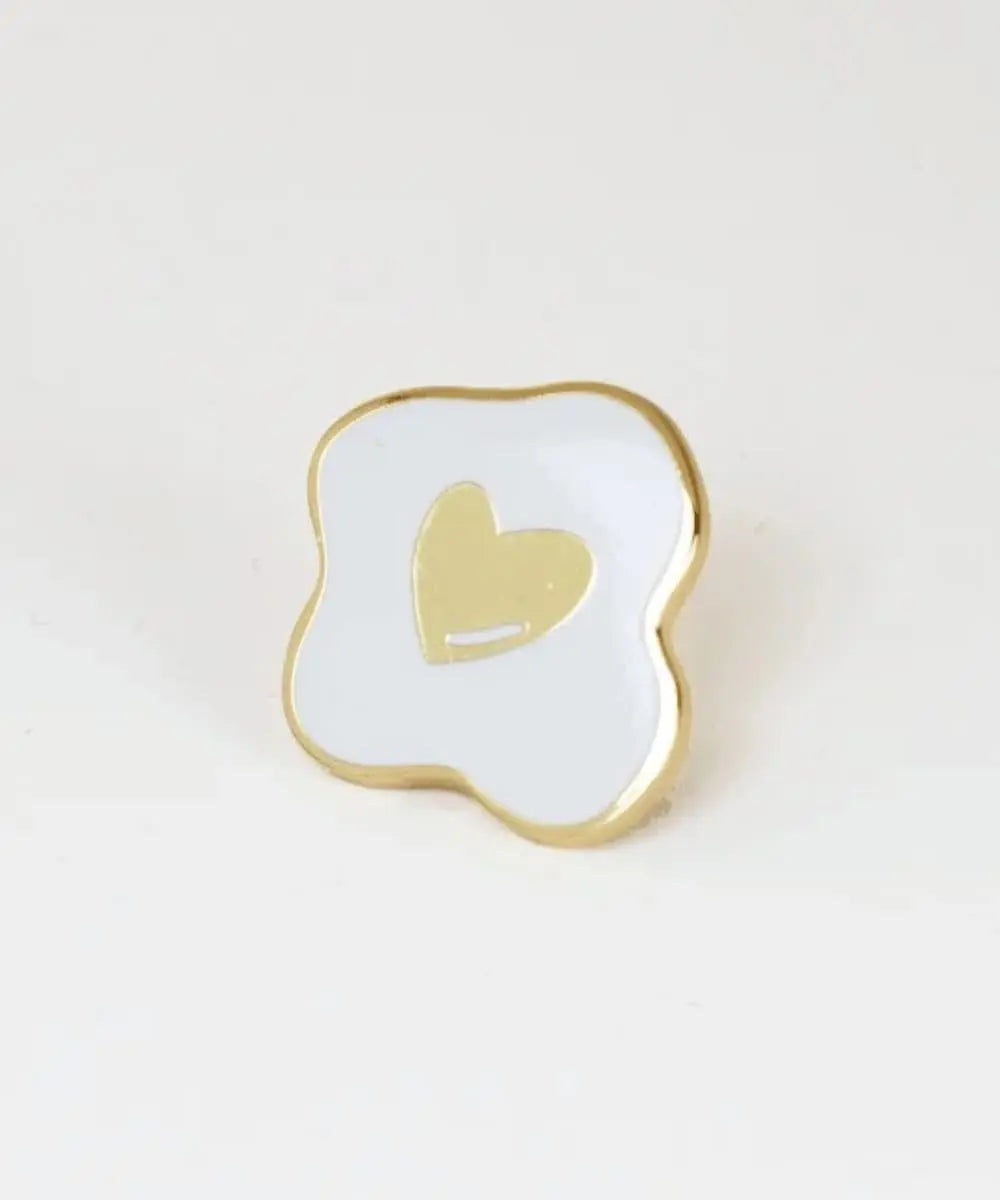 Pin’s Hopla Boom de My Lovely Thing sur fond blanc