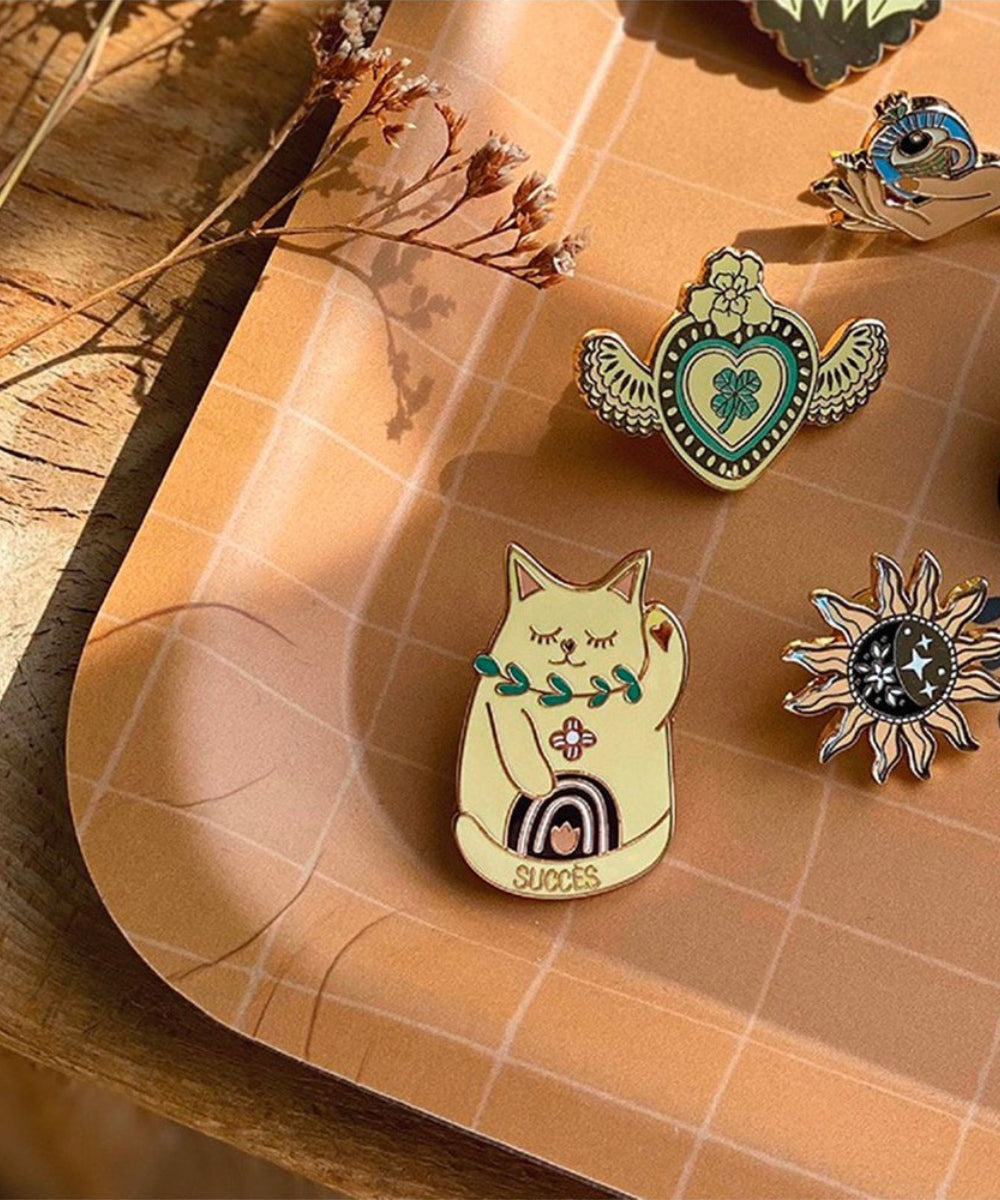 Pin's Chat porte-bonheur