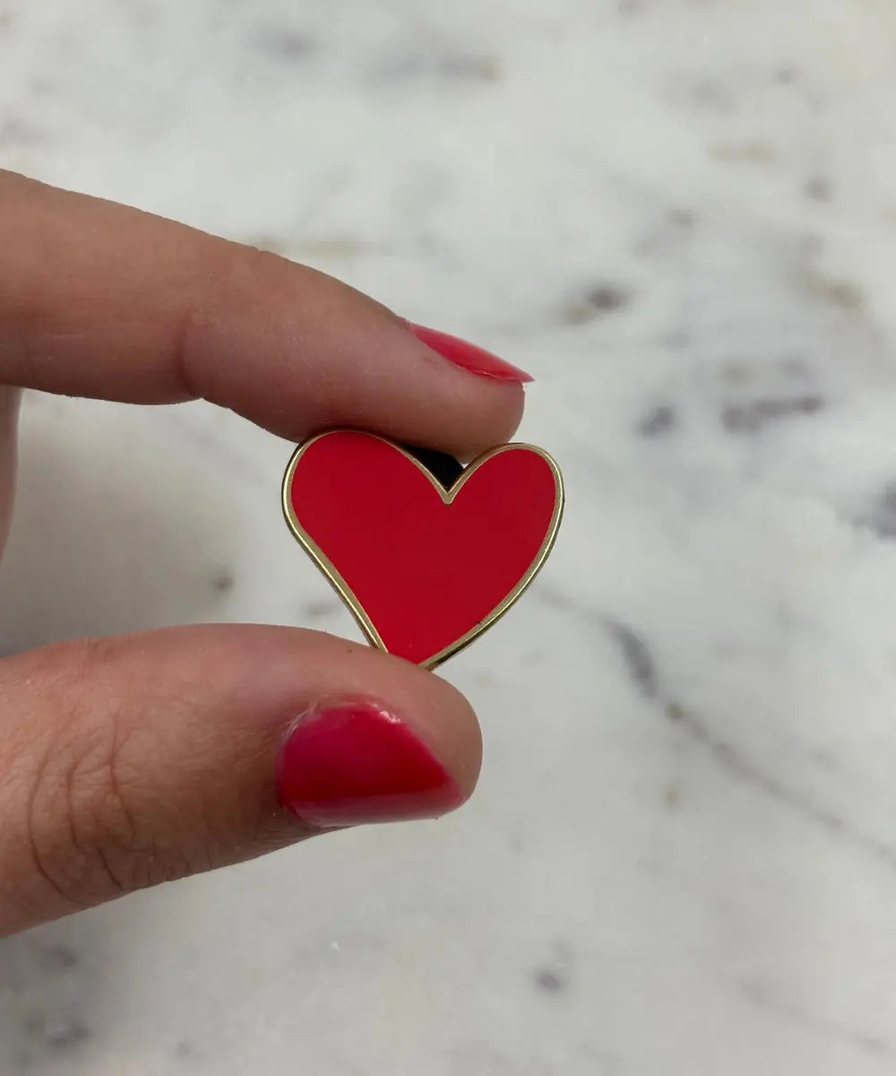 Détails du pin's Coeur rouge Maman de la marque française Les Imprimeuses