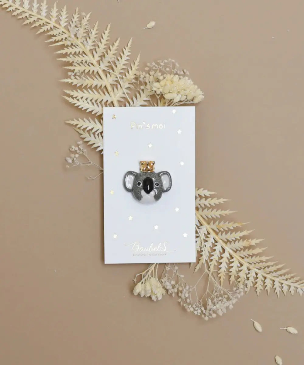 Pin's en porcelaine en forme de Koala de la marque Baubels