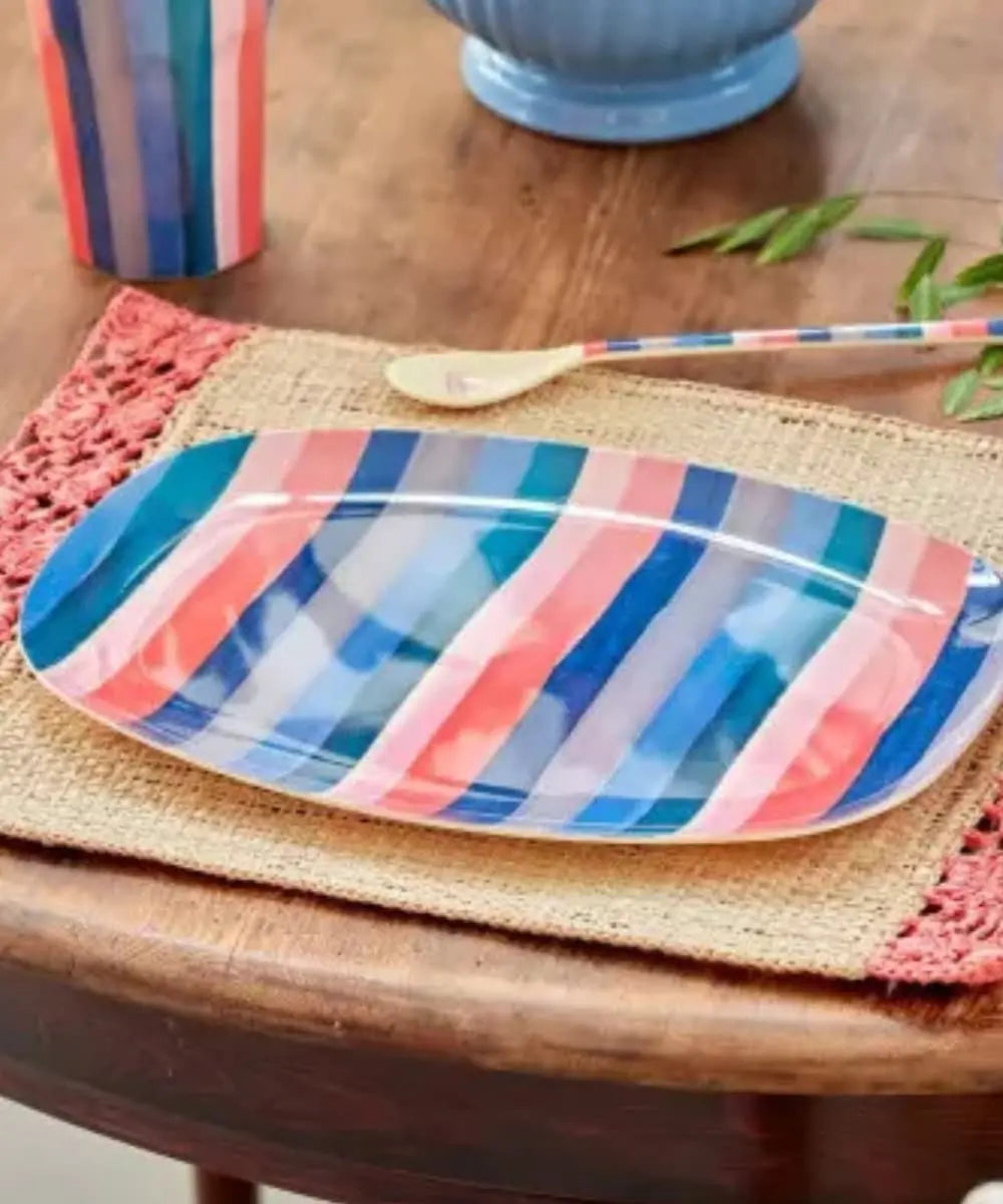 Assiette rectangulaire en melamine a motifs imprimes new york par rice.