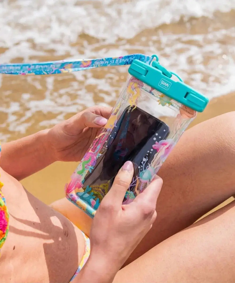 Pochette smartphone étanche flottante Summer is Magic Legami