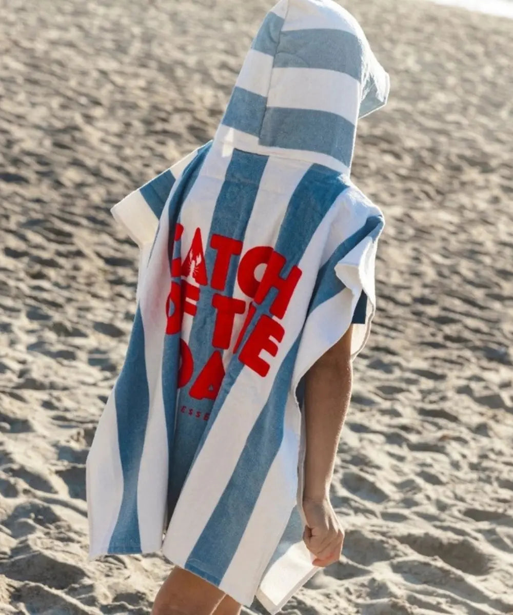 Poncho de bain pour enfant Catch of the Day de la marque Swim Essentials