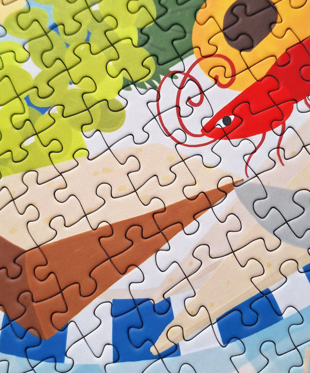 Tapas y amigos, puzzle 1000 pièces de Pièce rapportée, détail de l’illustration et des pièces assemblées