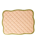 Set de table matelasse a carreaux avec bordure festonnee vert mousse de la marque Rice.