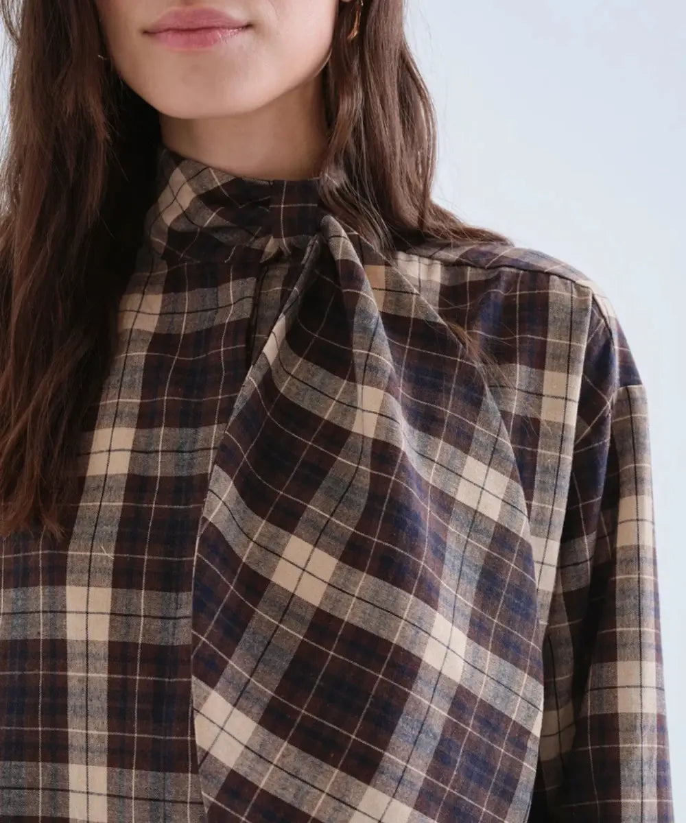 Robe courte en coton a carreaux marron et creme de la marque Compañía Fantástica