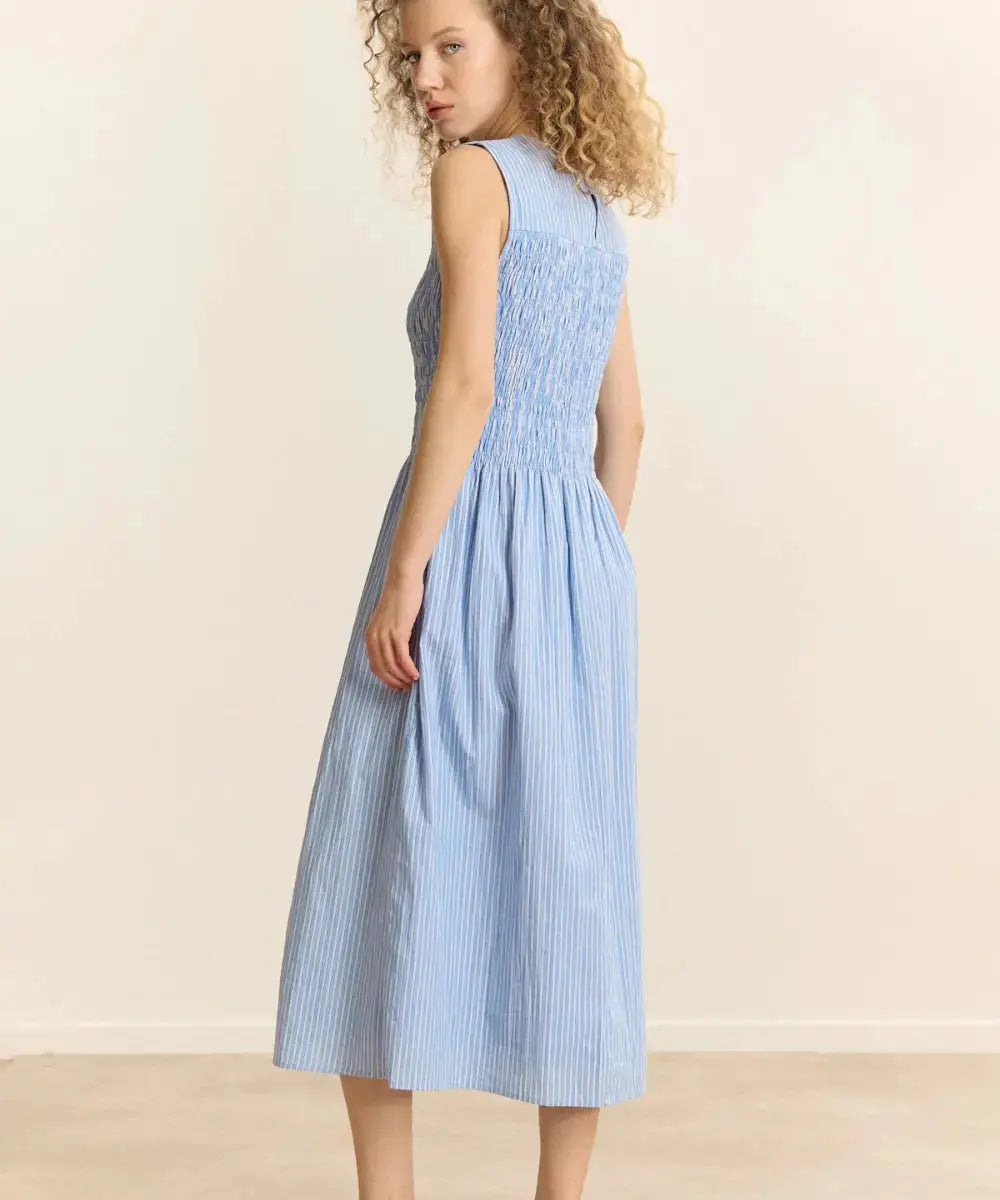 Vue de dos de la robe coupe midi Capucine de la marque Garance
