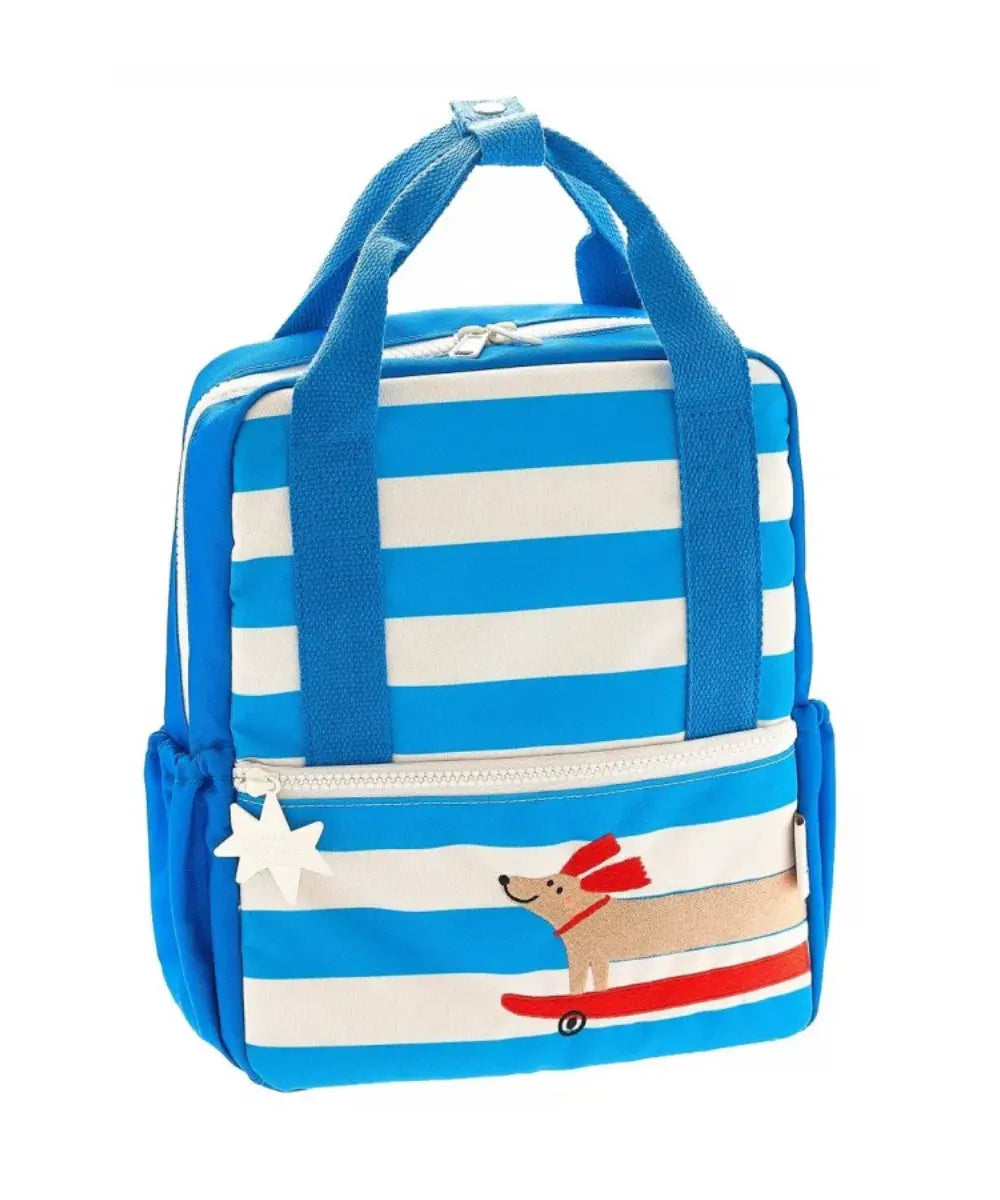 Grand sac à dos enfant bleu avec motif un teckel en motif et de la collection Woof Gang. Fabriqué en plastique recyclé RPET de la marque The Cotton Cloud.