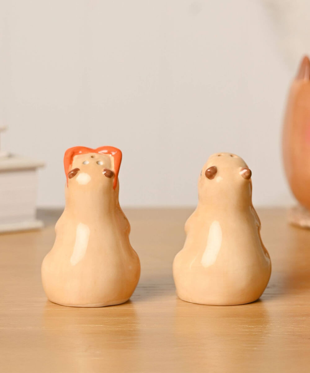 Salière et poivrière capybaras, sélection Merci Léonie, en mise en scène