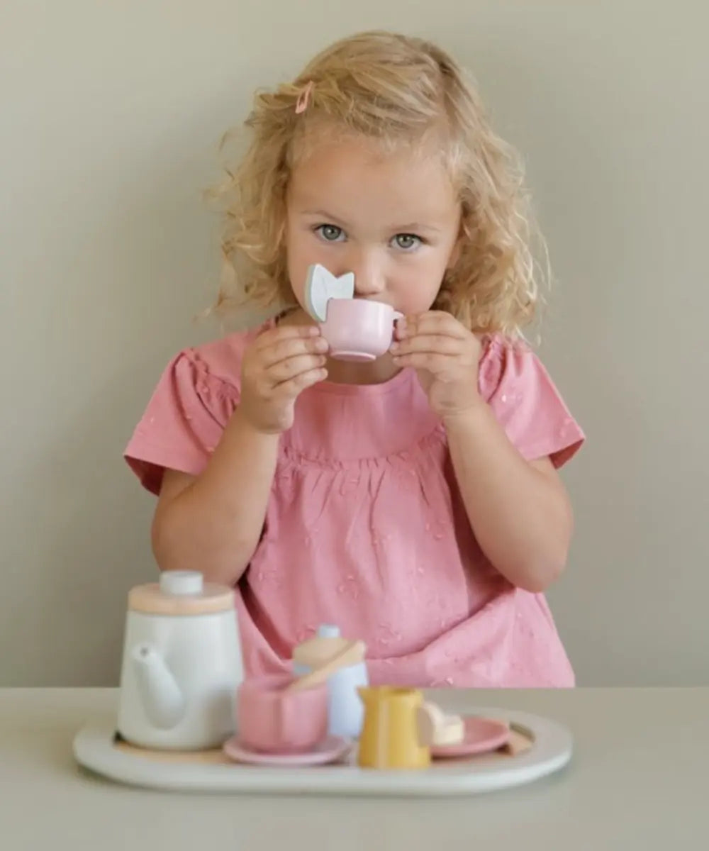 Service a the en bois little dutch spring flowers dinette enfant avec plateau et tasses.